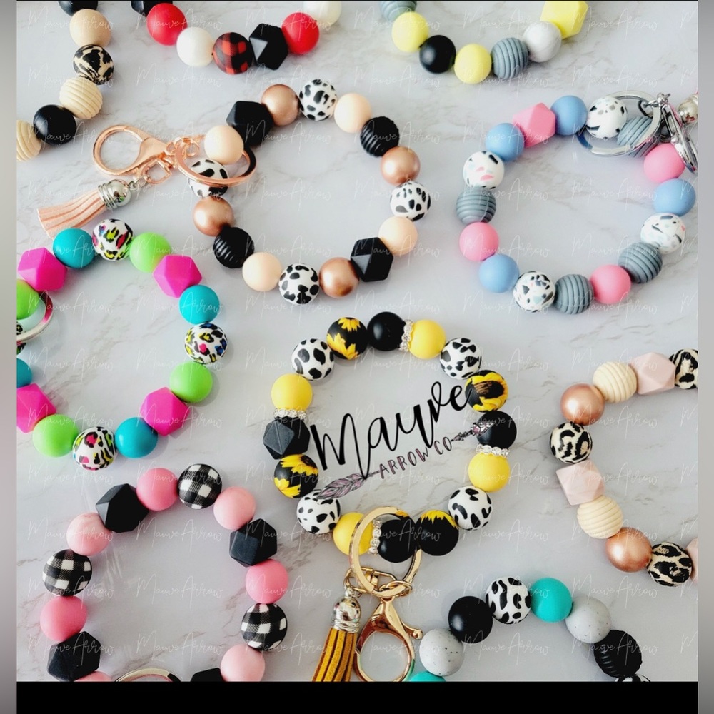Silicone beaded wristlet keychain